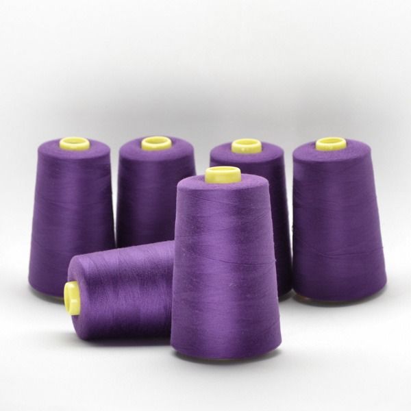 Overlock/coverlock fil polyester NTF 5000 couleur violet foncé